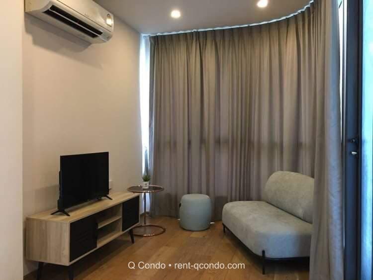1462 – 113_living_room.jpg